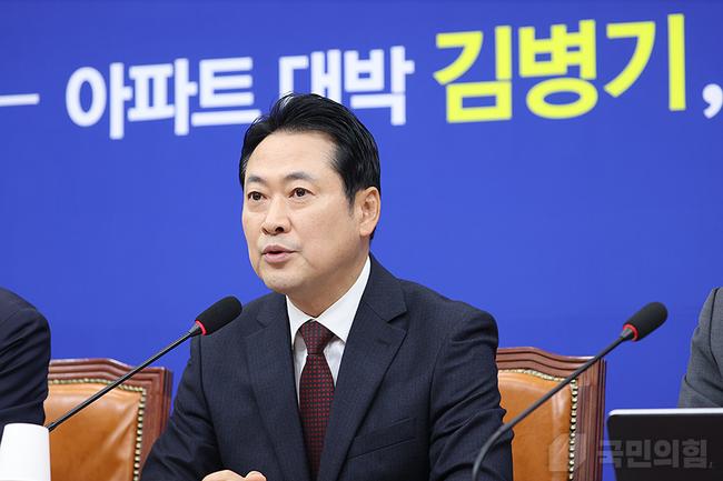 23일 오전 서울 여의도 국회 회의실에서 장동혁 당 대표 주재로 최고위원회의가 열리고 있다.