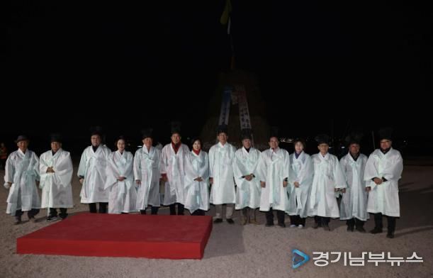 달맞이 축제 참석한 평택시의회와 단체