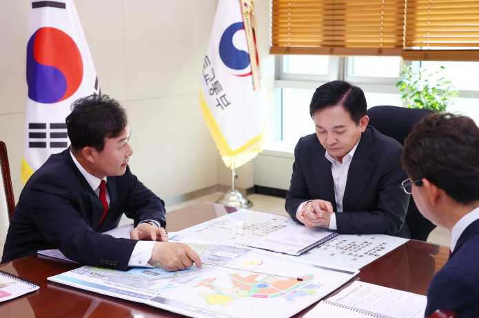 김성제 의왕시장, 국토교통부 장관 만나 현안 건의