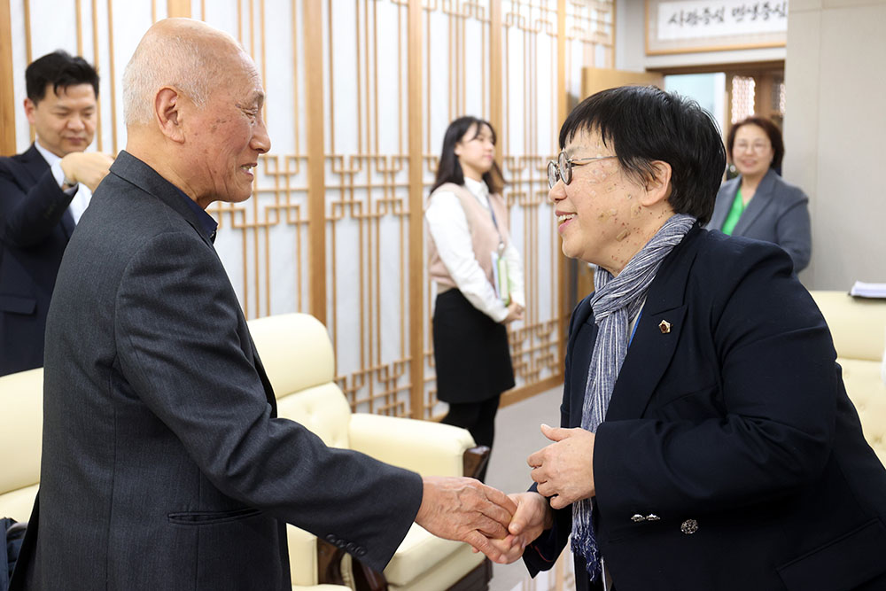 ‘경기도 사할린한인 지역사회 정착을 위한 정담회’의 조미자 경기도의원 모습