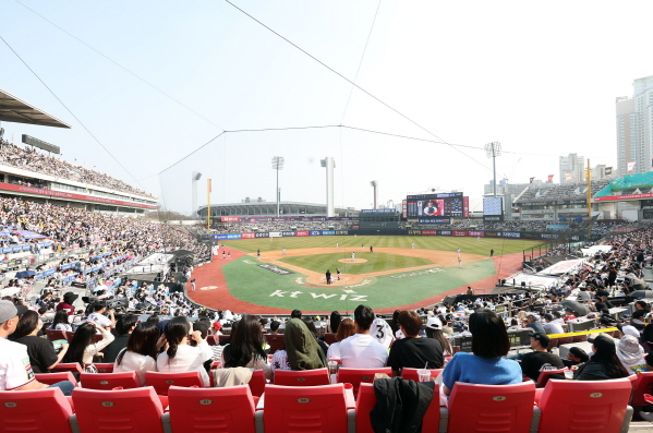 수원 KT 위즈파크에서 열린 프로야구 개막전