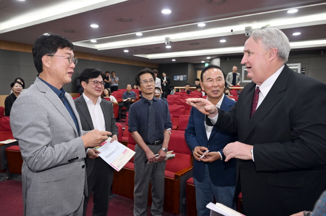 이민근 안산시장 “이민 정책, 위기보다 기회에 더 주목해야”