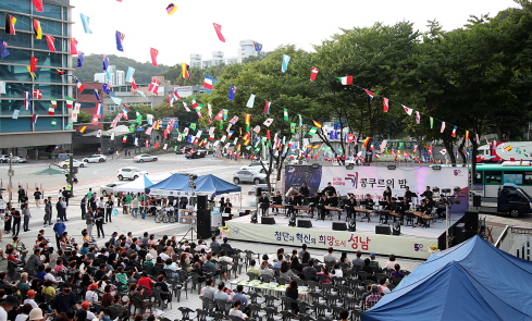 지난해 8월 열린 성남시 하대원동 끼 콩쿠르의 밤’ 행사 때