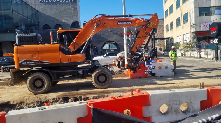 장안구 파장동에도 공사가 진행되고 있다.